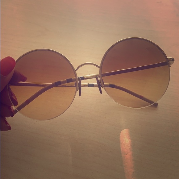 Burberry Accessories - Burberry sunglasses